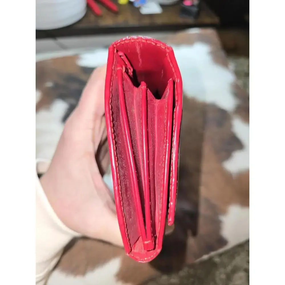 Red Prada Wallet - Picture 13 of 14